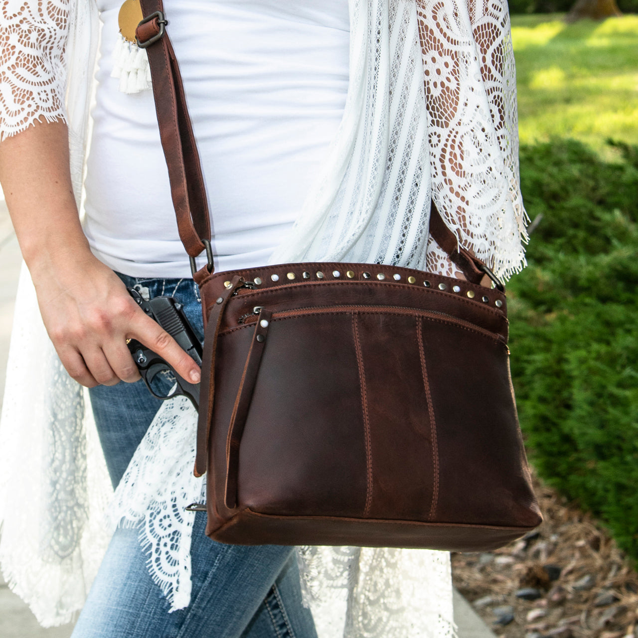 CONCEALED CARRY BRYNN ARCHED LEATHER CROSSBODY